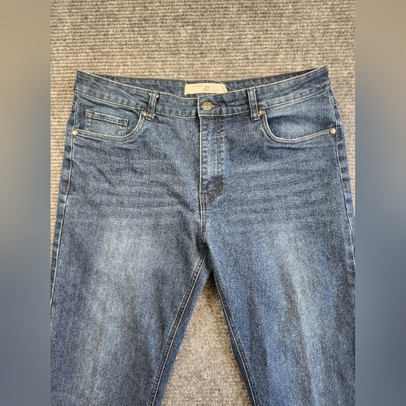 Refinery Republic Jeans Men 38 x 32 Slim Fit Straight Leg Faded Blue Medium Wash - Picture 2 of 12